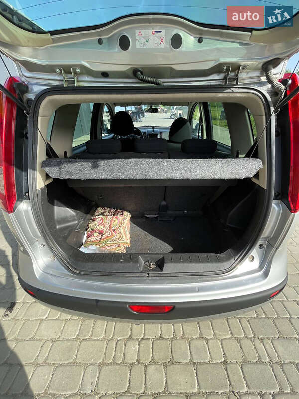 Хетчбек Nissan Note 2006 в Львові