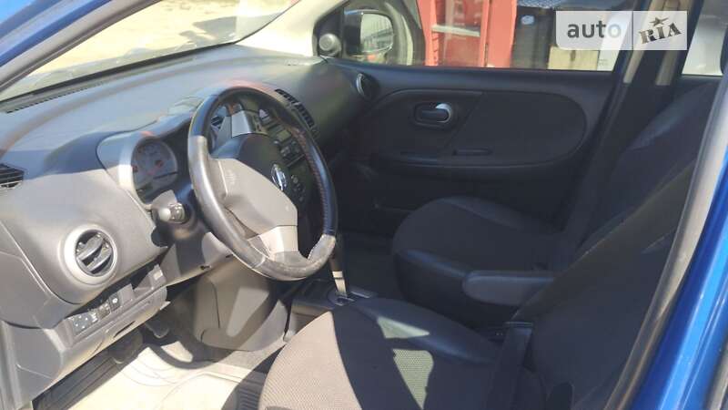 Хэтчбек Nissan Note 2007 в Нетешине