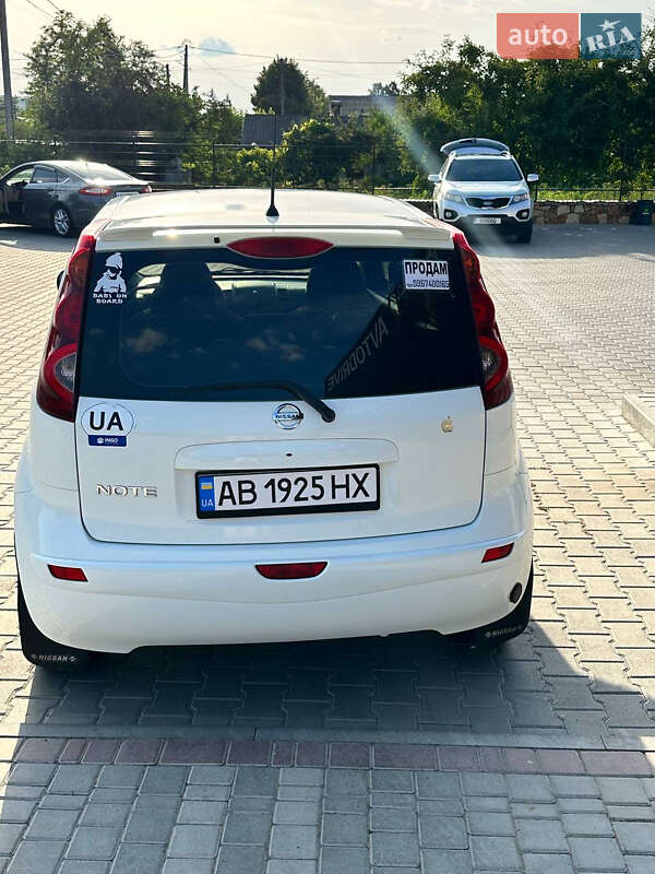 Хэтчбек Nissan Note 2012 в Могилев-Подольске