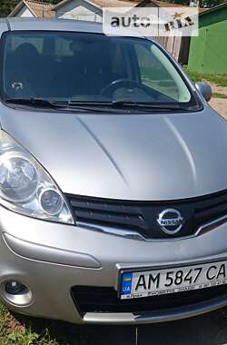 Хэтчбек Nissan Note 2012 в Чуднове