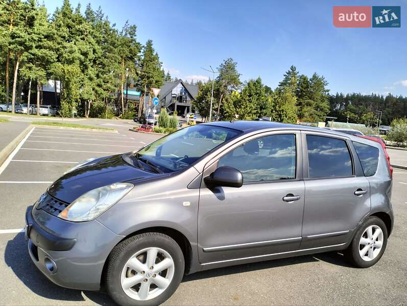 Хэтчбек Nissan Note 2006 в Киеве