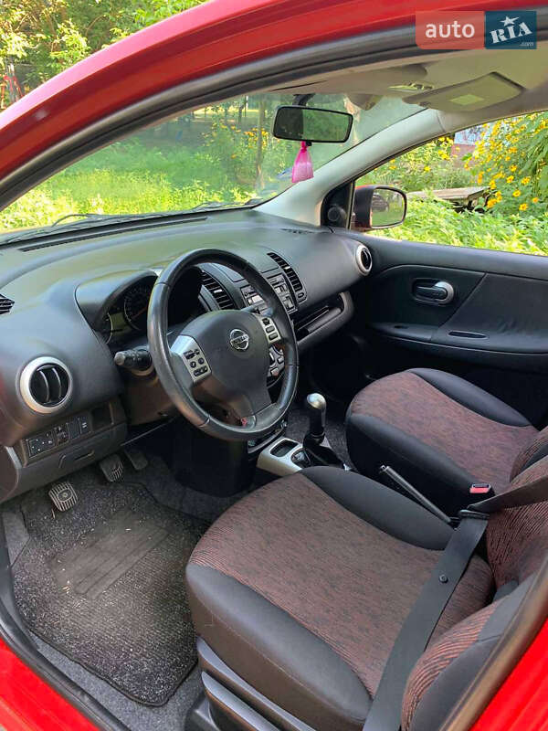Хэтчбек Nissan Note 2009 в Запорожье