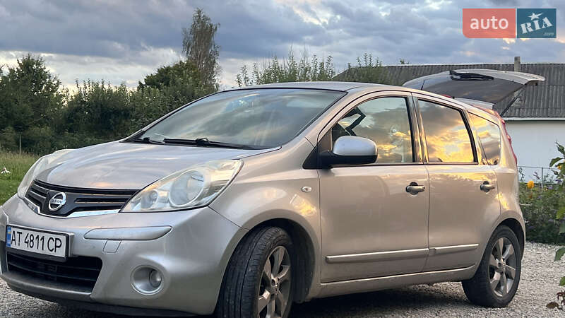 Хетчбек Nissan Note 2011 в Надвірній фото 4 Хетчбек Nissan Note 2011 в Надвірній