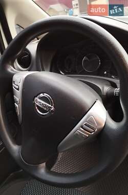 Хэтчбек Nissan Note 2013 в 
