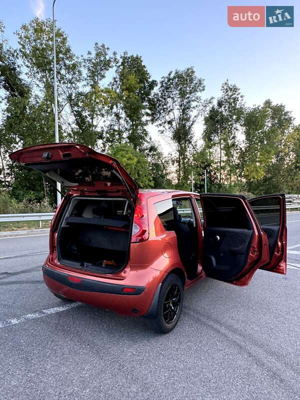 Хетчбек Nissan Note 2006 в Хмельницькому