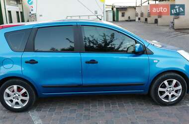 Хэтчбек Nissan Note 2007 в 