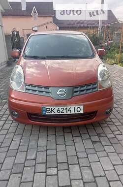 Хэтчбек Nissan Note 2008 в Ровно