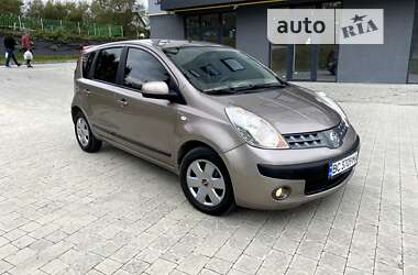 Хэтчбек Nissan Note 2006 в Новояворовске