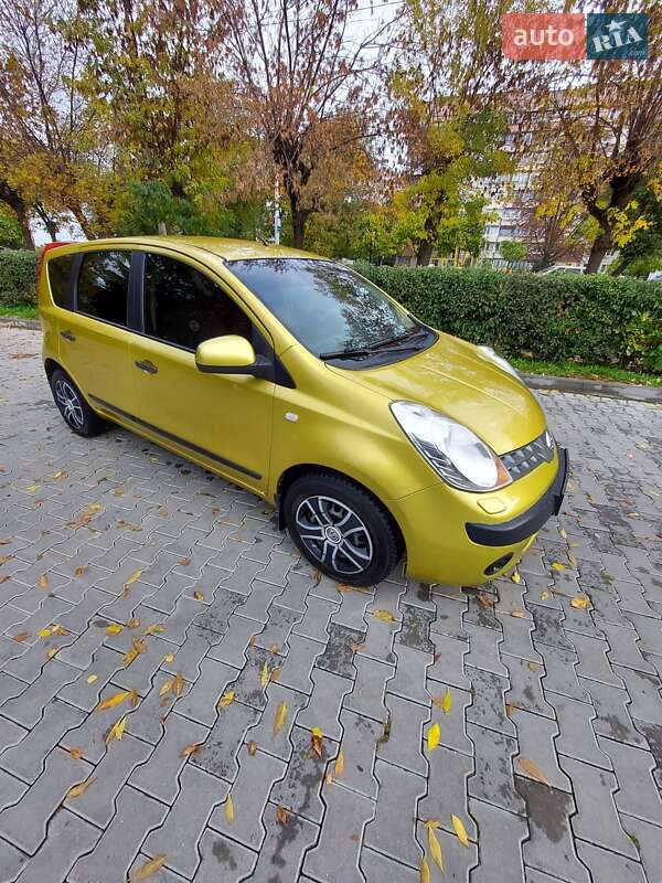 Хэтчбек Nissan Note 2006 в Черновцах
