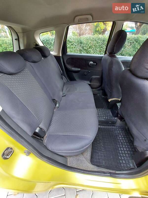 Хэтчбек Nissan Note 2006 в Черновцах