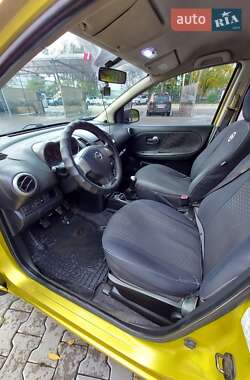Хэтчбек Nissan Note 2006 в 