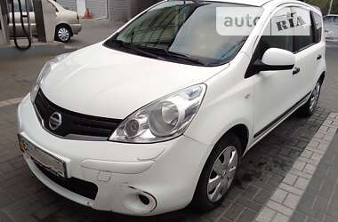 Хэтчбек Nissan Note 2011 в Полтаве