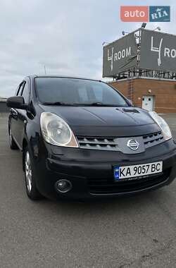 Хэтчбек Nissan Note 2008 в 