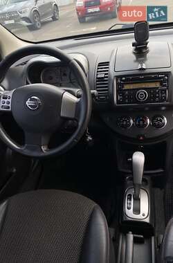 Хэтчбек Nissan Note 2008 в 