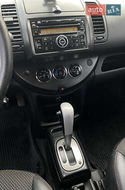 Хэтчбек Nissan Note 2008 в 