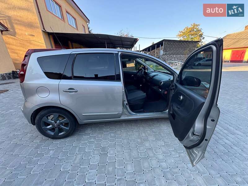Хэтчбек Nissan Note 2011 в Черновцах фото 5 Хэтчбек Nissan Note 2011 в Черновцах