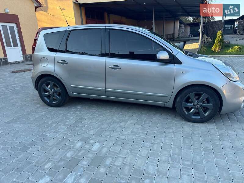 Хэтчбек Nissan Note 2011 в Черновцах фото 12 Хэтчбек Nissan Note 2011 в Черновцах