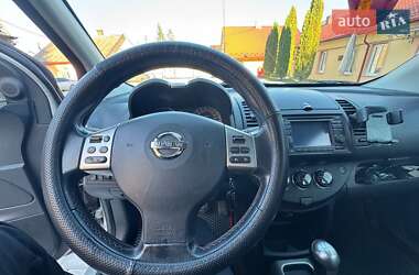 Хэтчбек Nissan Note 2011 в 