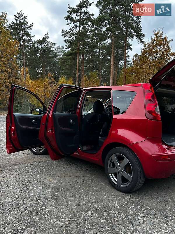 Хэтчбек Nissan Note 2008 в Киеве