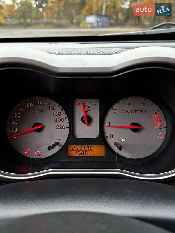 Хэтчбек Nissan Note 2008 в Киеве