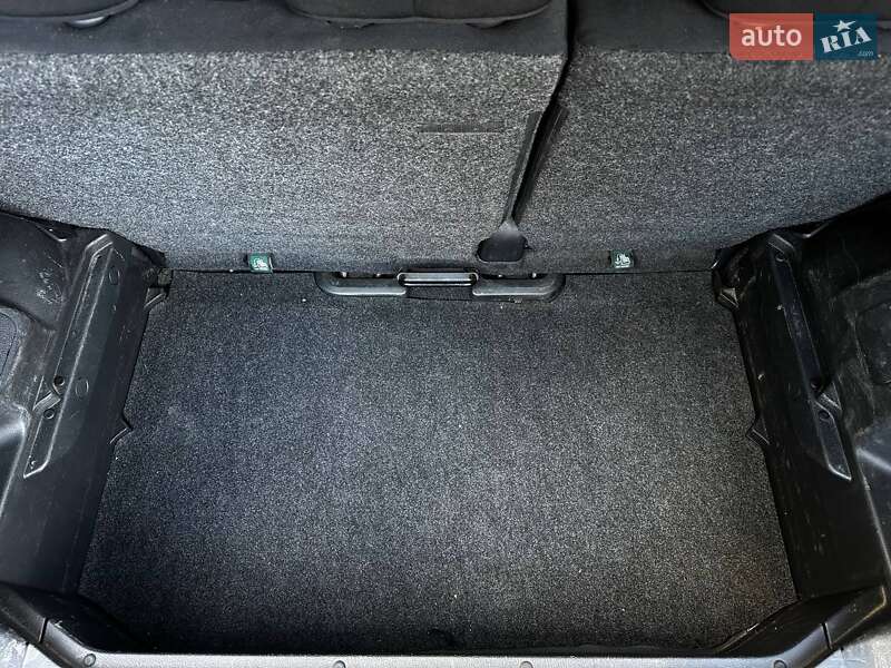 Хэтчбек Nissan Note 2008 в Киеве