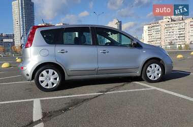 Хэтчбек Nissan Note 2008 в 