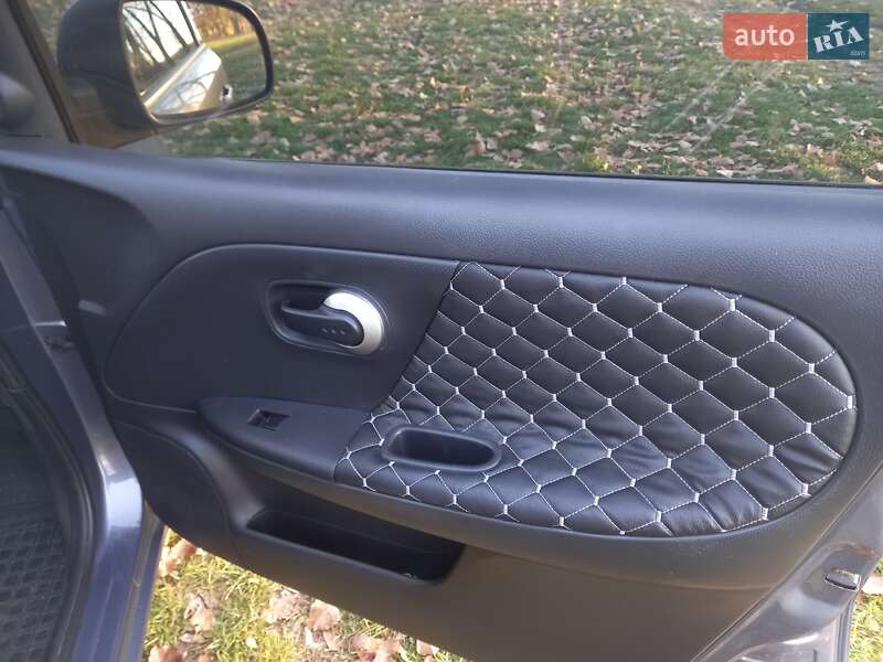 Хетчбек Nissan Note 2010 в Онуфріївці