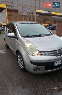 Хэтчбек Nissan Note 2006 в Софиевской Борщаговке