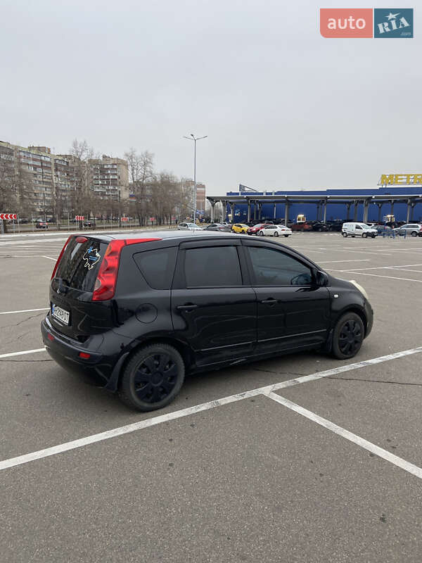 Хэтчбек Nissan Note 2007 в Киеве