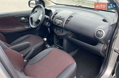 Хэтчбек Nissan Note 2007 в 