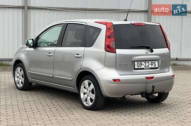 Хэтчбек Nissan Note 2007 в 