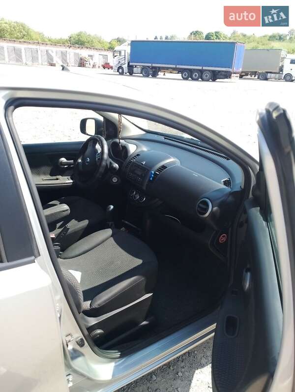 Хэтчбек Nissan Note 2006 в Винниках