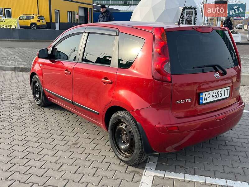 Хэтчбек Nissan Note 2008 в Киеве