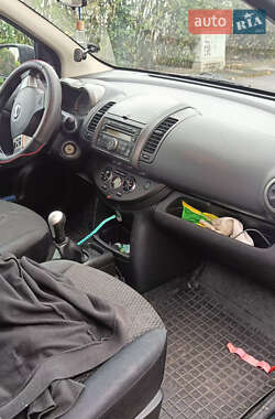 Хэтчбек Nissan Note 2007 в 