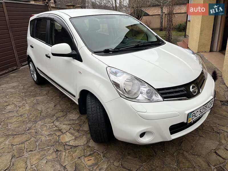 Хетчбек Nissan Note 2012 в Києві