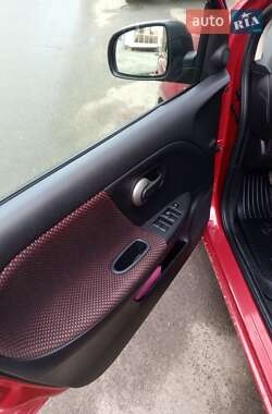Хэтчбек Nissan Note 2008 в 