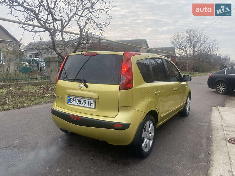 Хэтчбек Nissan Note 2006 в Одессе