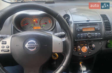 Хэтчбек Nissan Note 2006 в 