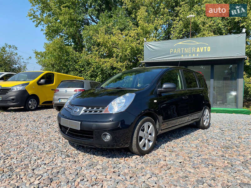 Хэтчбек Nissan Note 2008 в Ровно