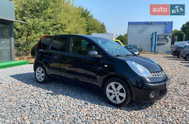 Хэтчбек Nissan Note 2008 в Ровно