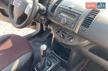 Хэтчбек Nissan Note 2008 в Ровно