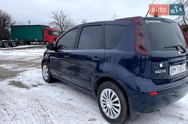 Хэтчбек Nissan Note 2007 в Ромнах