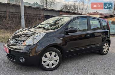 Хэтчбек Nissan Note 2007 в Звягеле