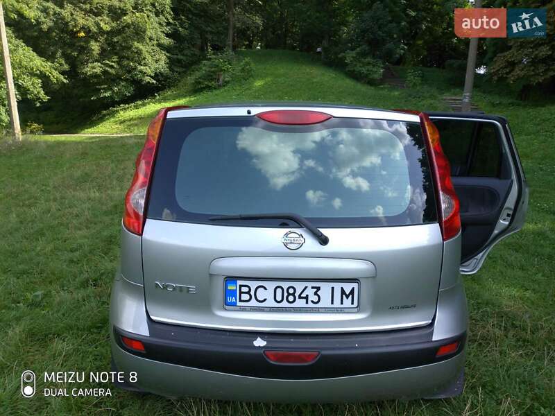 Хэтчбек Nissan Note 2007 в Городке
