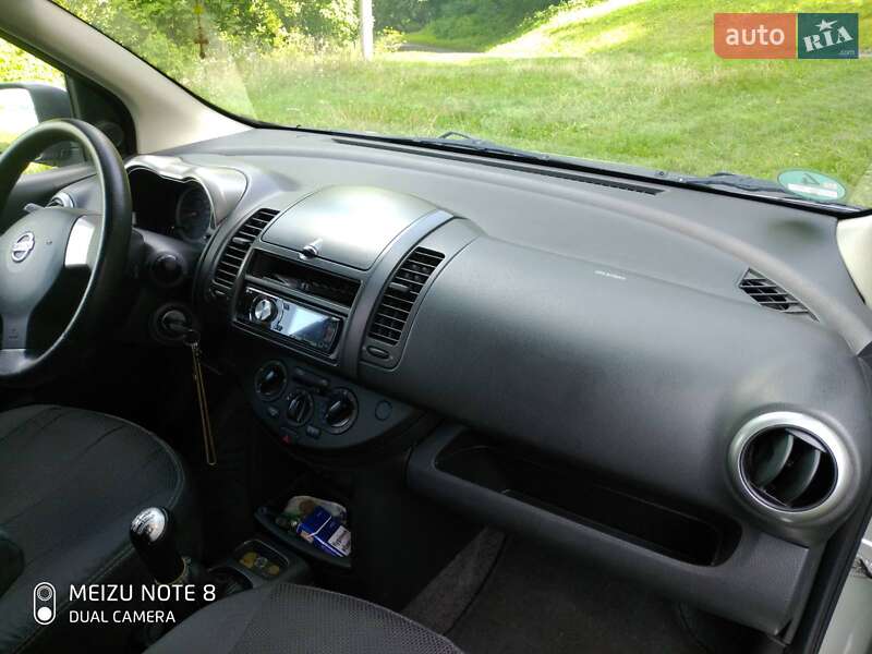 Хэтчбек Nissan Note 2007 в Городке