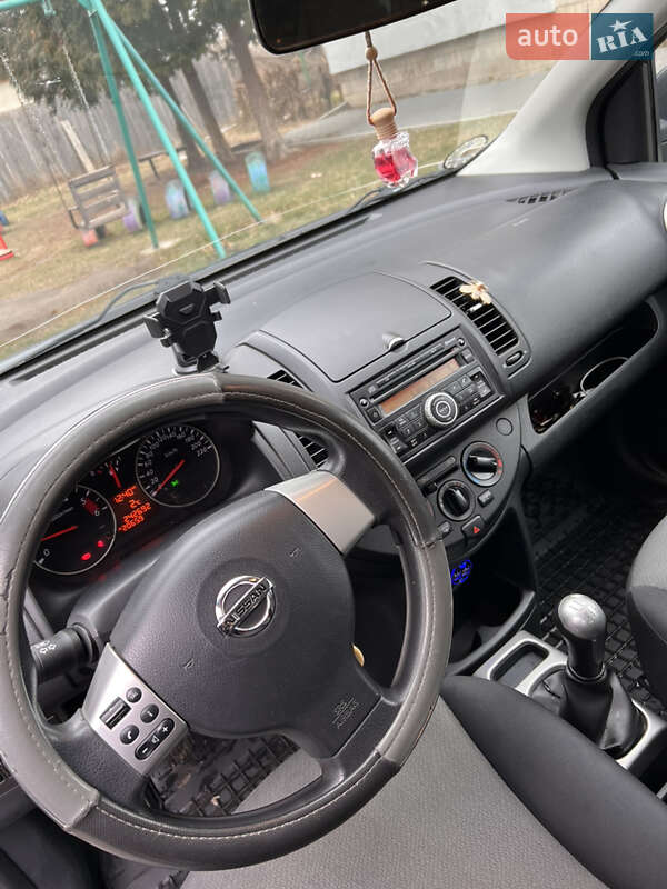 Хетчбек Nissan Note 2012 в Івано-Франківську