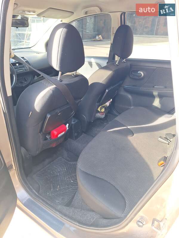 Хэтчбек Nissan Note 2007 в Хмельницком