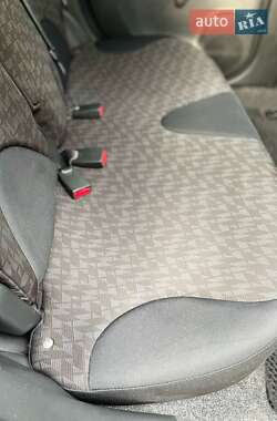 Хэтчбек Nissan Note 2007 в 