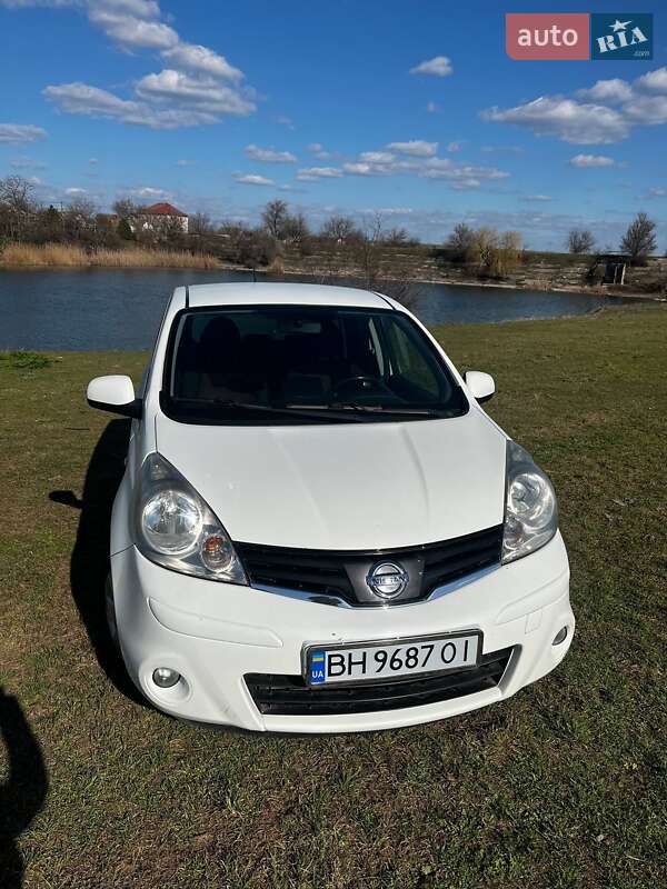 Хэтчбек Nissan Note 2011 в Одессе