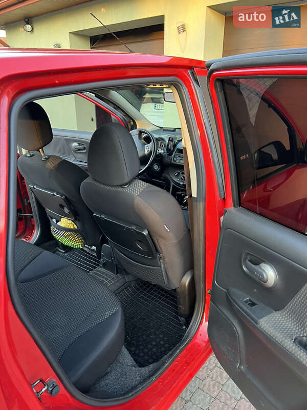 Хетчбек Nissan Note 2006 в Івано-Франківську